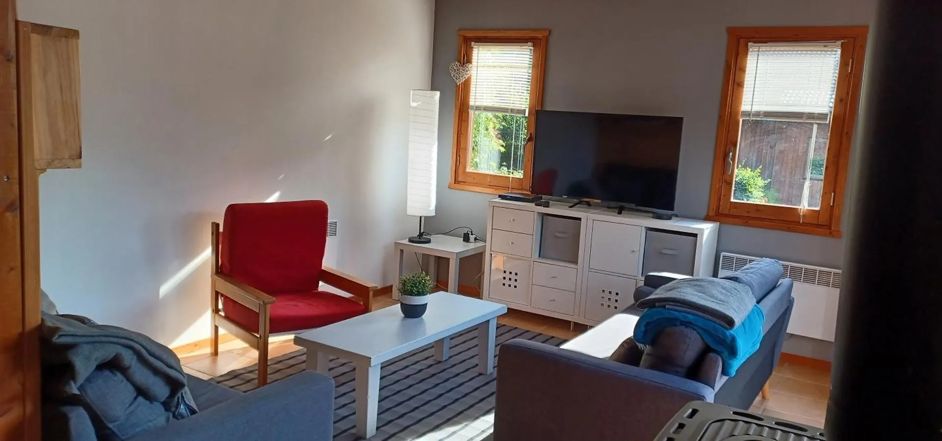 Morillon Chalet-Apartment For 6 0*,